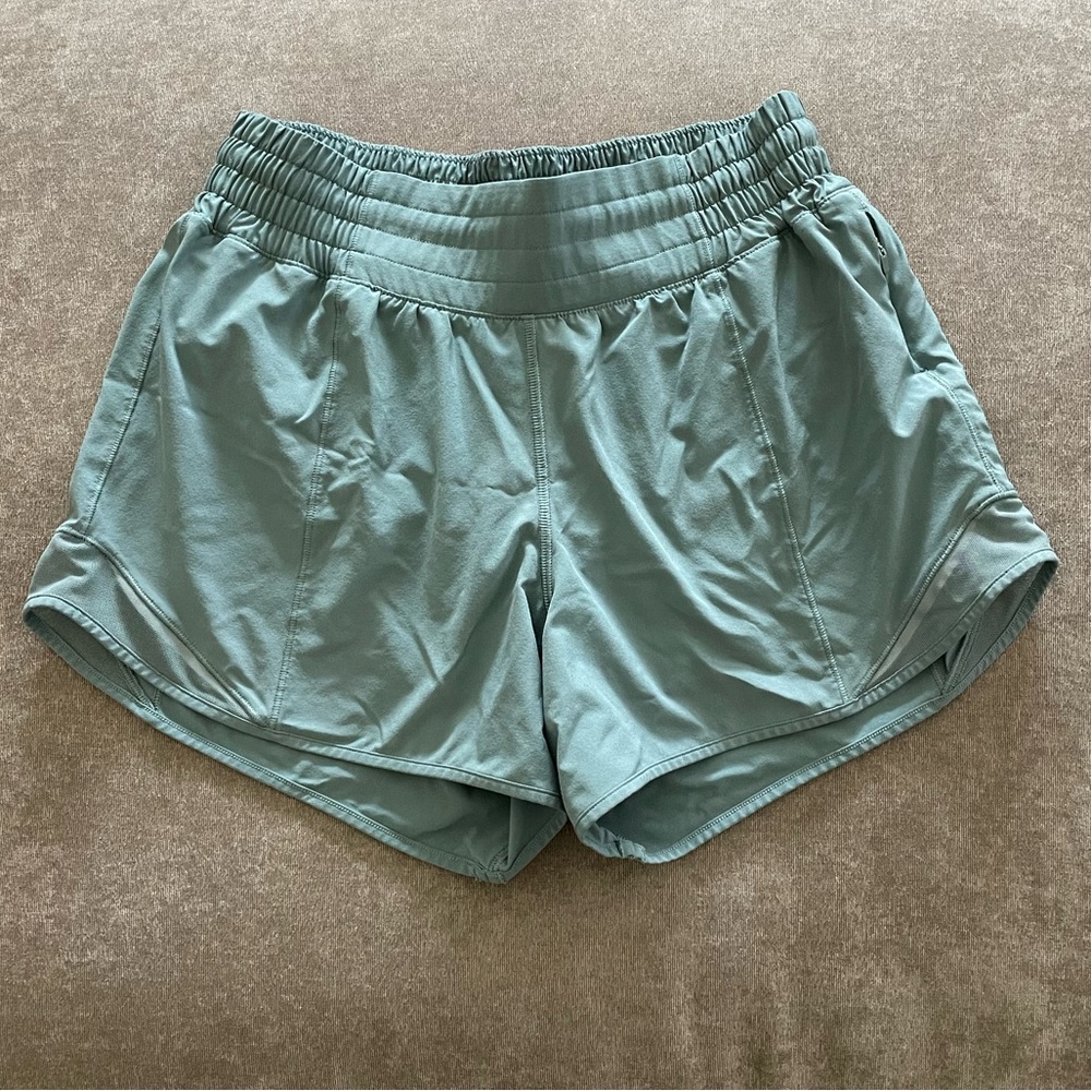 Lululemon 🍋 Hotty Hot Short Tall